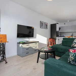 Apartament Retro Apartament Cztery Pory Roku By Renters, Kołobrzeg